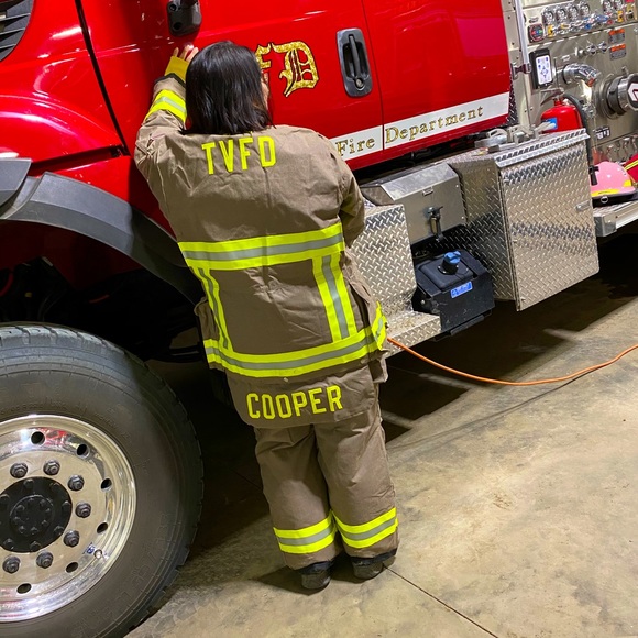 Meet your Posher, Evangeline - Picture 1 of 2